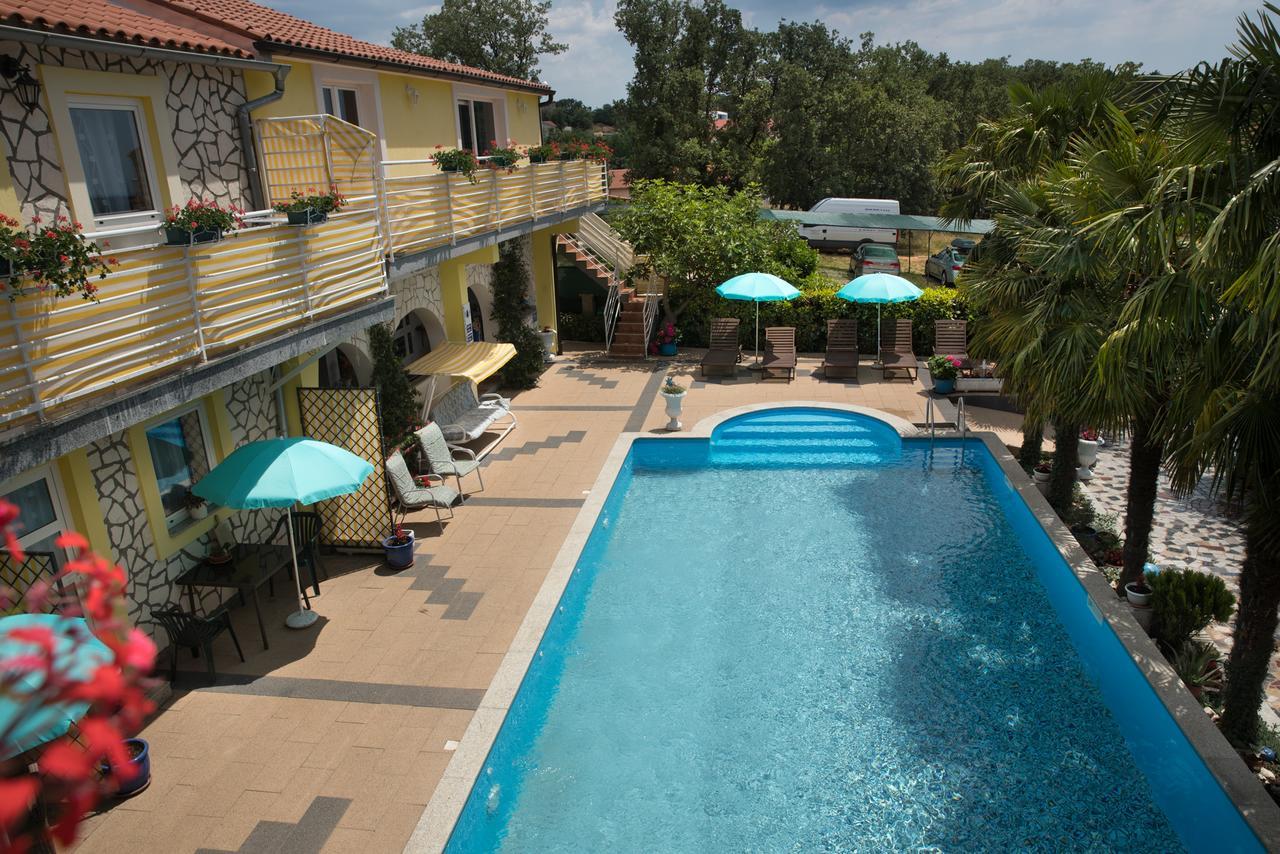 Apartments Paradis Rovinj Exterior photo